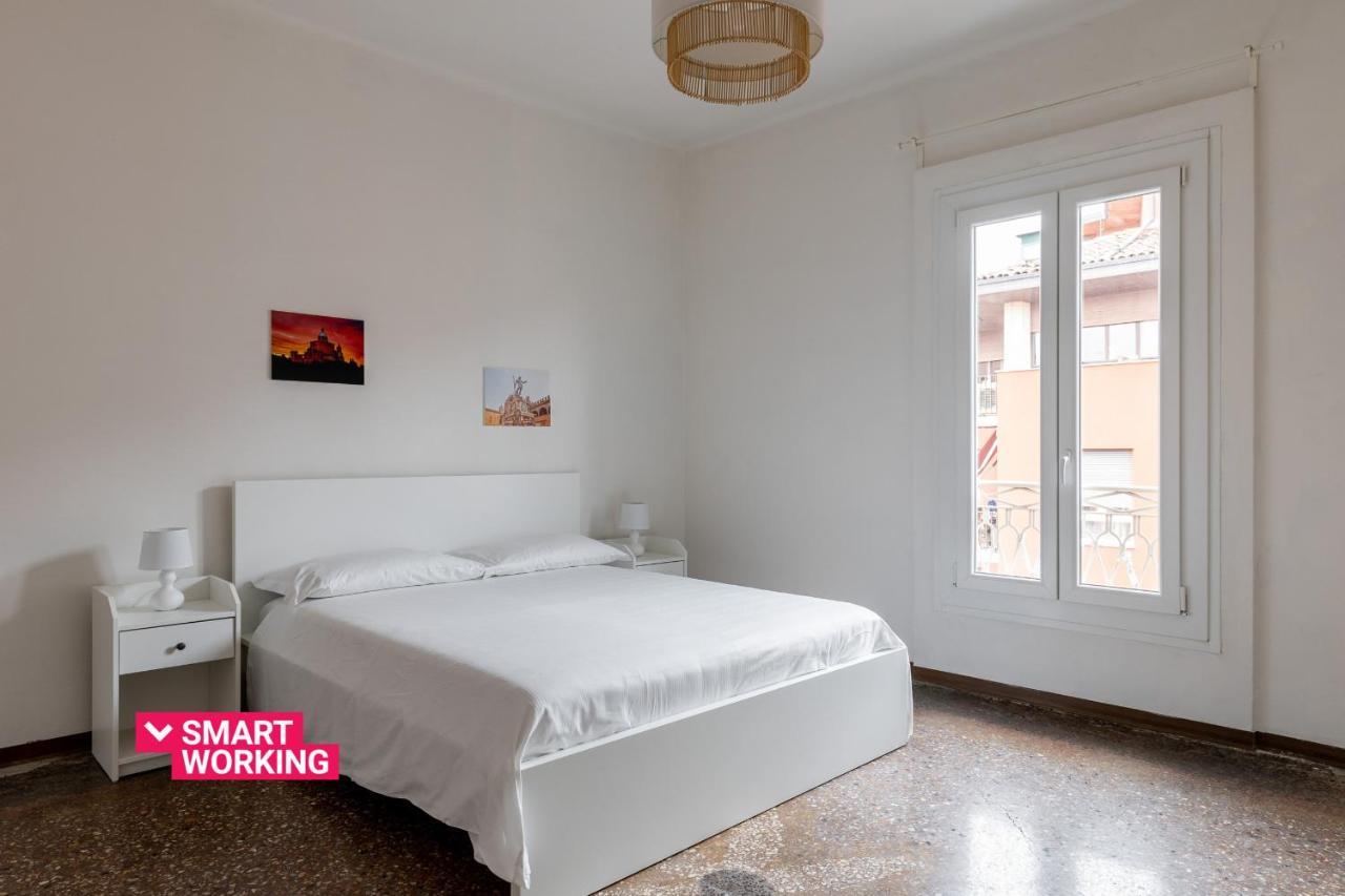 Alessandrini Apartment Alla Finestrella By Wonderful Italy โบโลญญา ภายนอก รูปภาพ